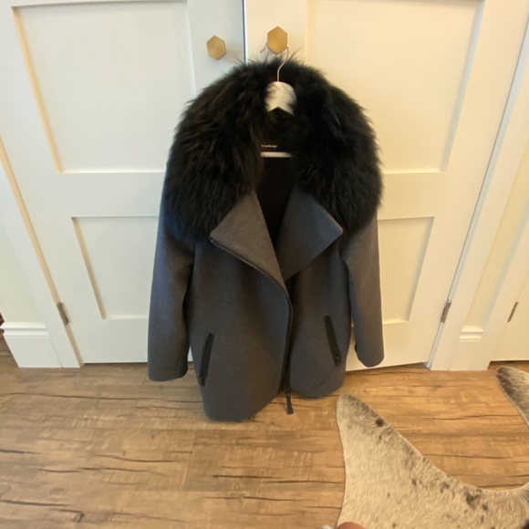 BASICALLY BRAND NEW MACKAGE GREY WOOL COAT WITH REAL FUR COLLAR - Picture 2 of 4